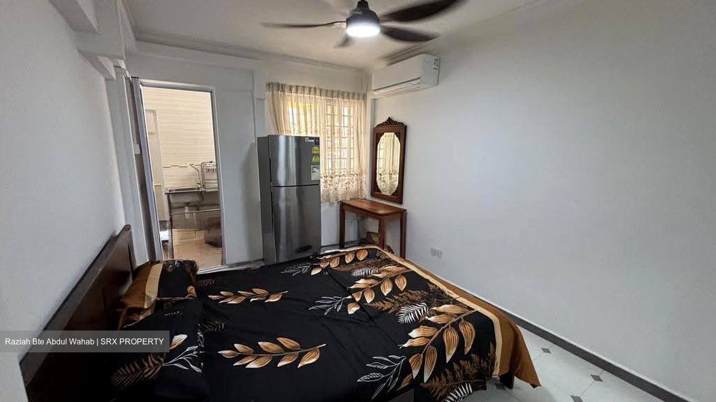 Tampines Street 42 (Tampines), Multi Generation #635529491
